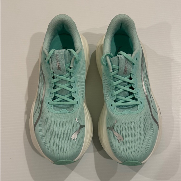 Puma MagMax Nitro Women’s Size 8 New!! - Picture 2 of 8